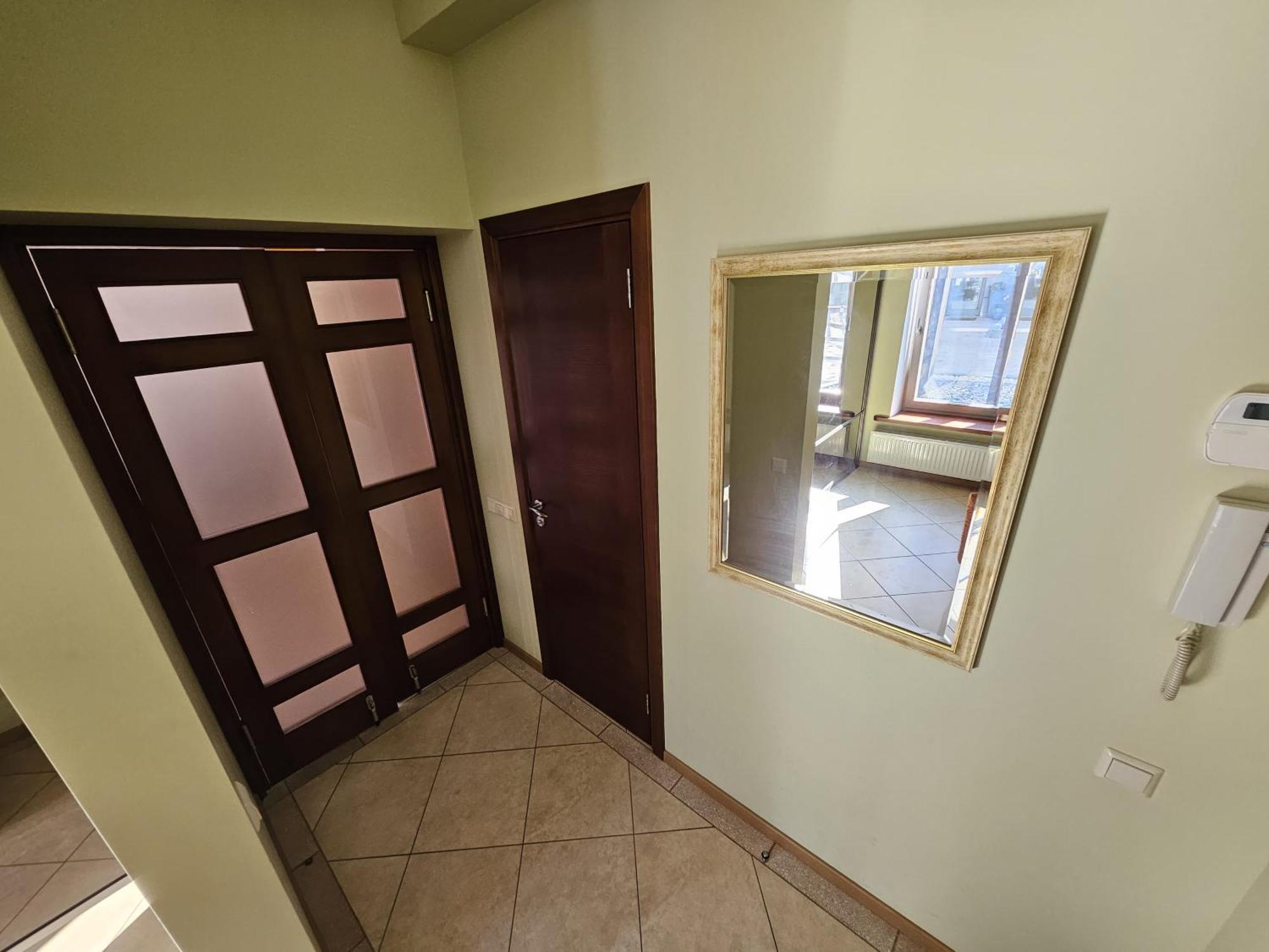 Pine Woods Apartment, Apartment