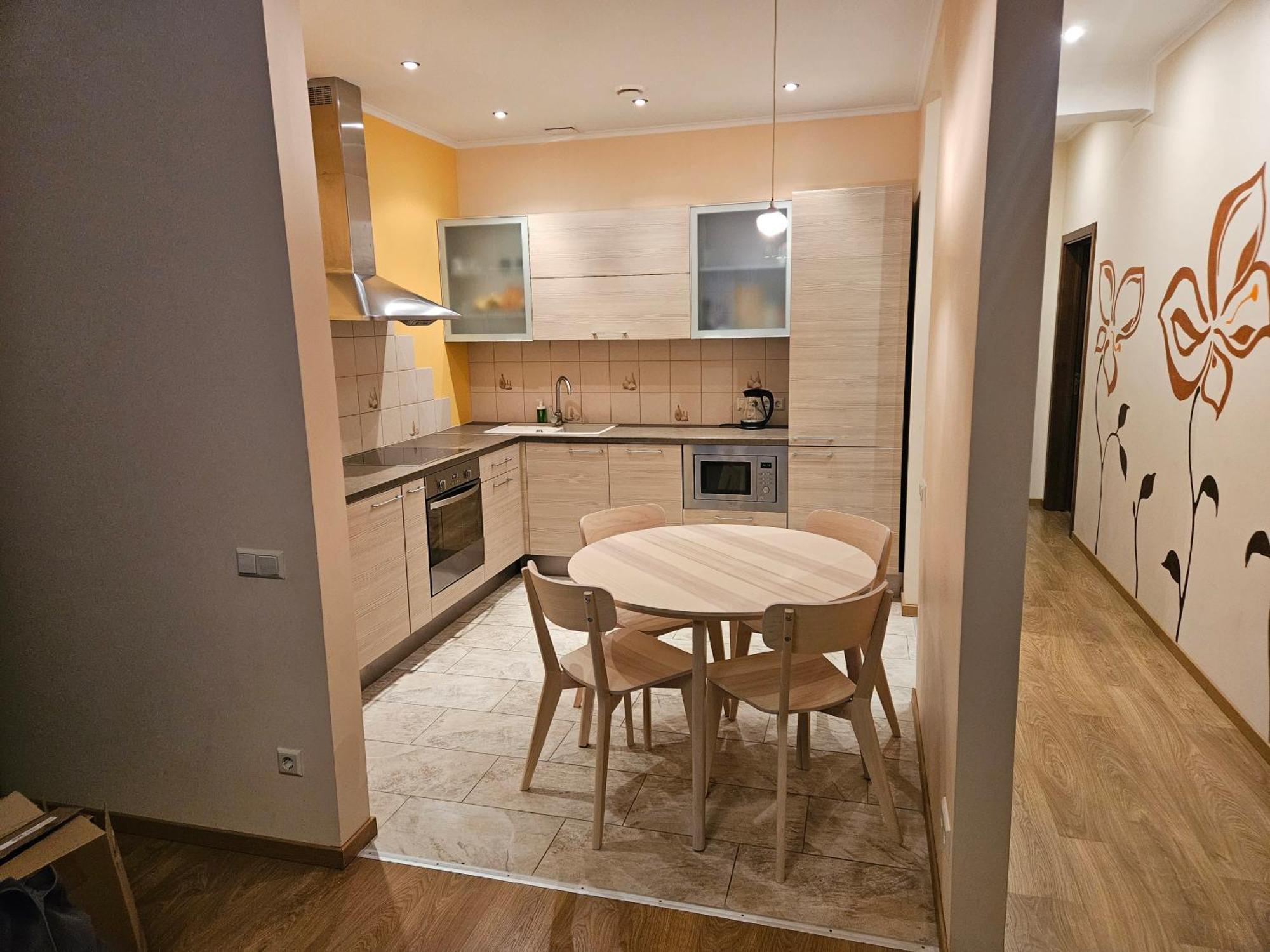 Pine Woods Apartment,